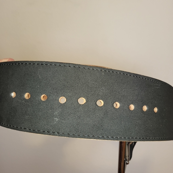 Stoic 4" Leather Powerlifting/Weight Lifting Belt size 33-42 - Picture 7 of 7